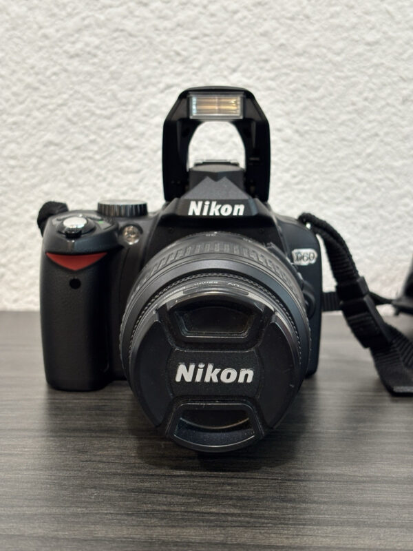 Nikon D60 10MP Digital SLR DSLR Camera W/ AF-S Nikkor 18-55mm F/3.5-5.6 G Lens - Image 3