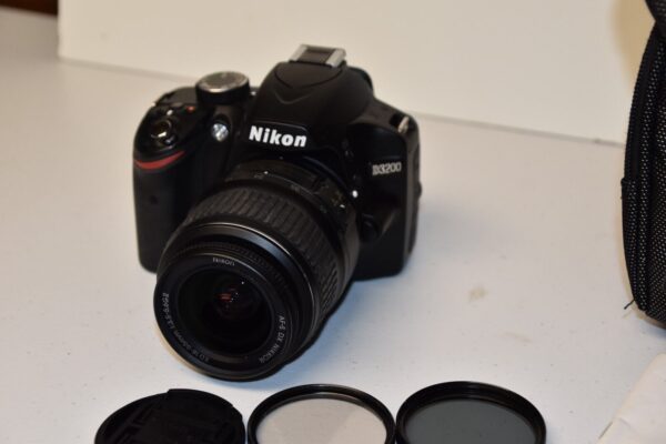 Nikon 3200D  DSLR 24.2 MP Camera Kit - Image 2