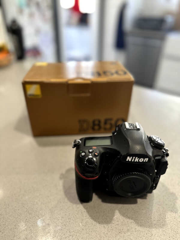 Nikon D850 45.7MP Digital DSLR Camera Body USA Model +4 batteries + accessories - Image 2