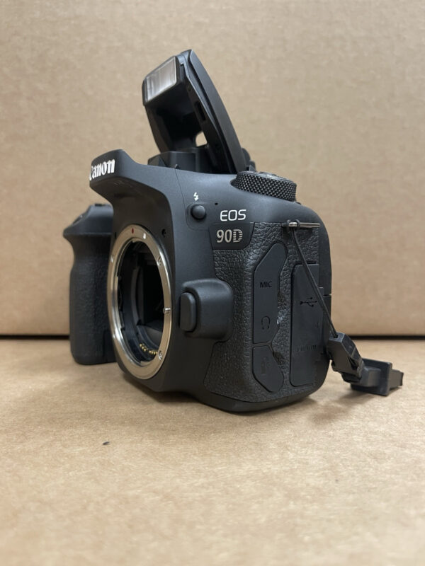 Canon EOS 90D DSLR Camera Body LCD Display 4K 32.5Mp Black Excellent Condition! - Image 2