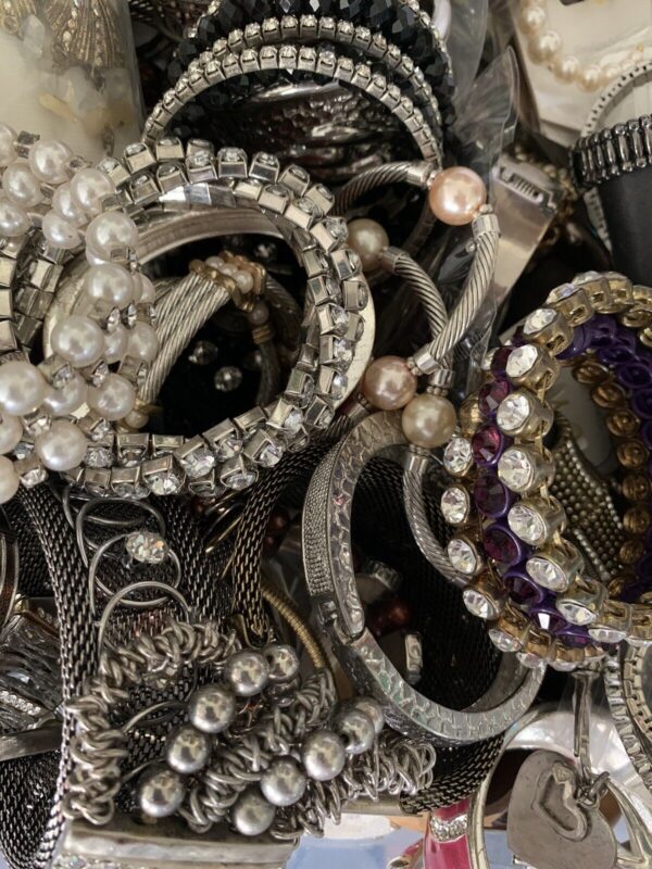 1/2 Pound Vintage To Modern FASHION JEWELRY Lot All Wearable!! READ DESCRIPTION - Image 11